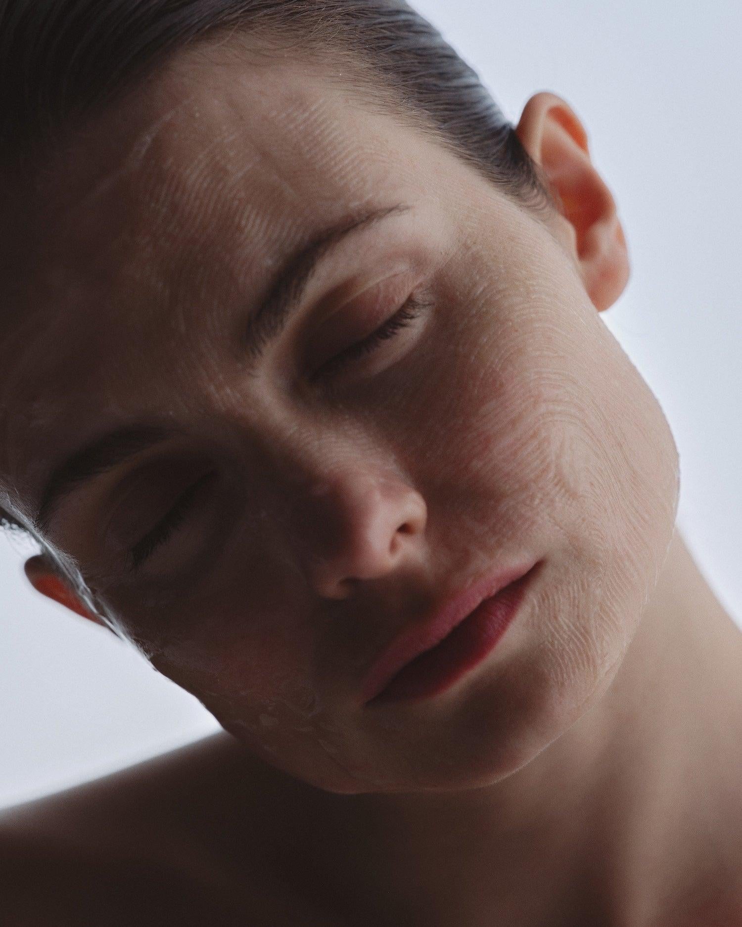 Winter Skincare Essentials: How to Protect Your Skin in Cold Weather