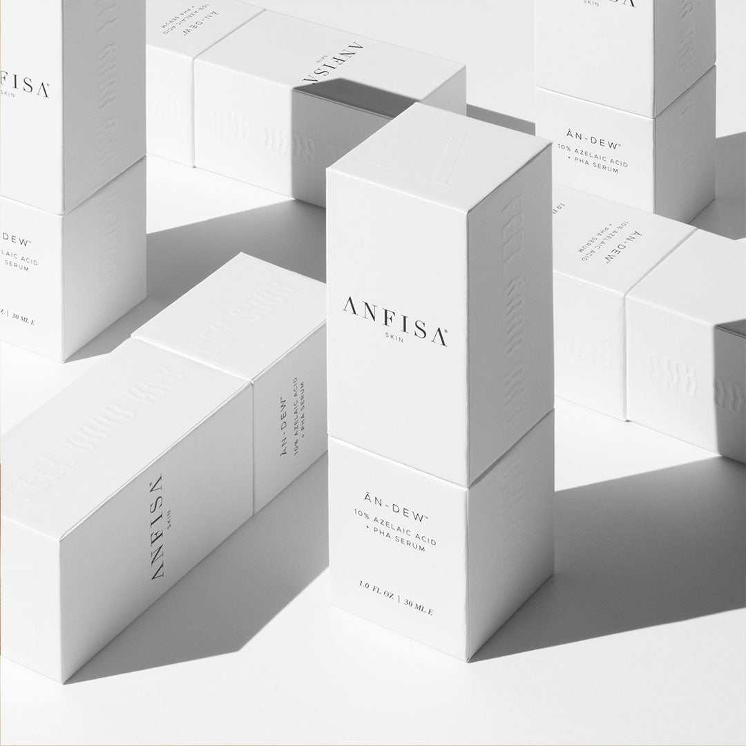 ÂN-DEW 10% Azelaic Acid + PHA serum bottle with botanical ingredients for skin brightening and exfoliation