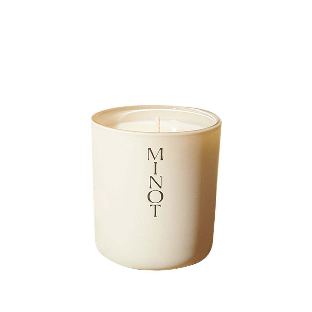 Cliffwalk Candle-Candles-Minot-Skin Design-Best-Medical-Spa-South-Shore-Pembroke-massachusetts
