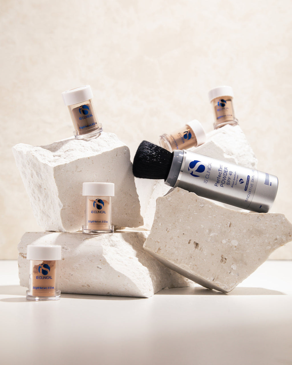 iS Clinical PerfecTint Powder SPF 40