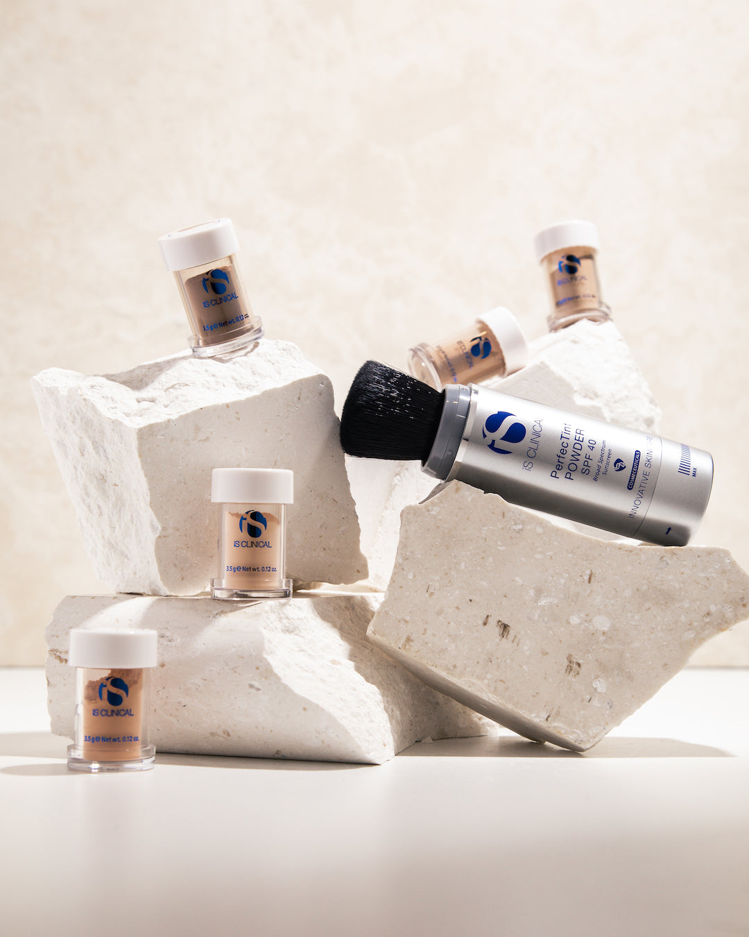 iS Clinical PerfecTint Powder SPF 40