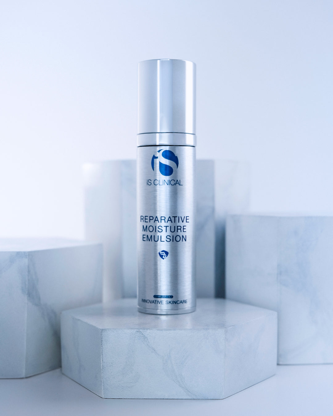 iS CLINICAL Reparative Moisture Emulsion
