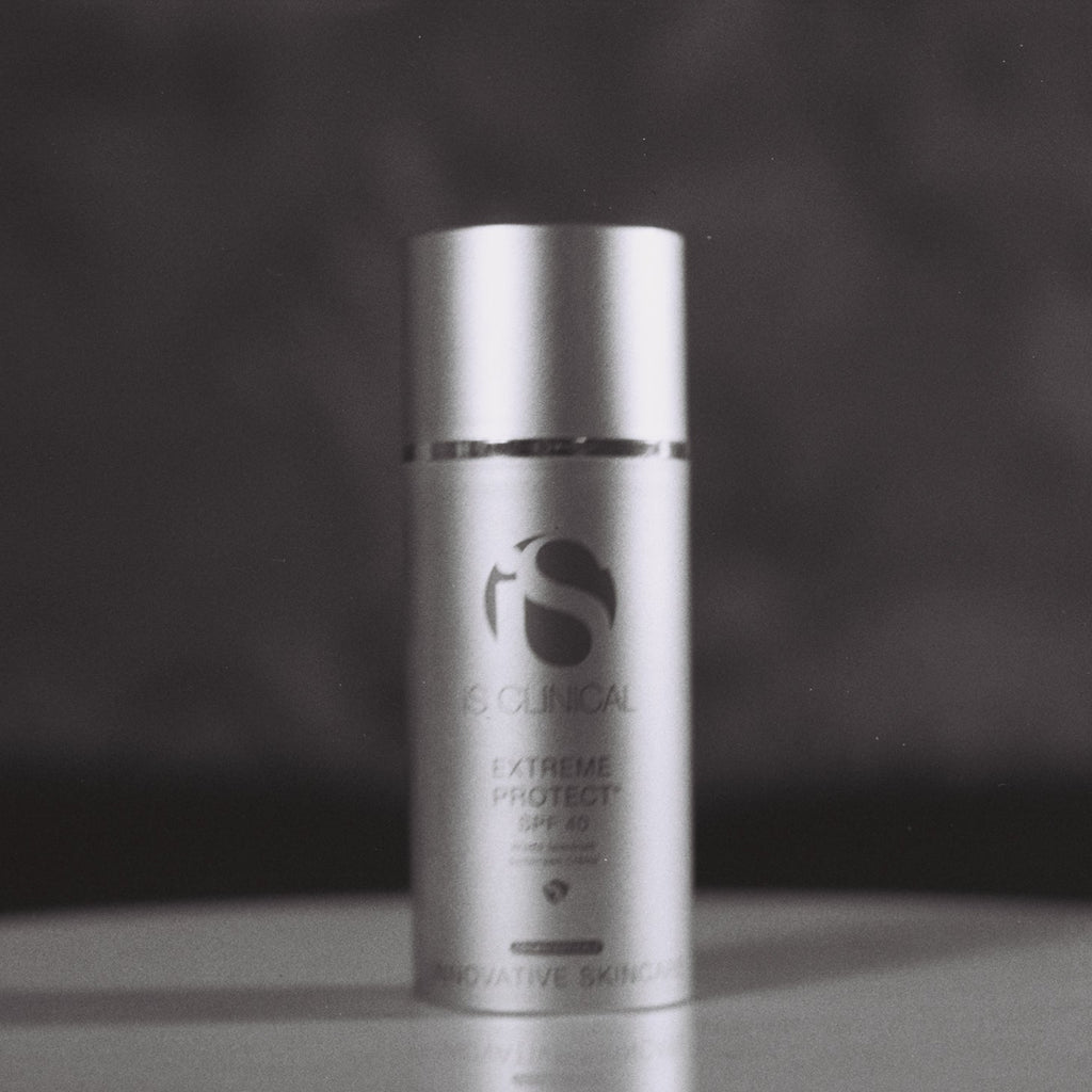 iS Clinical Extreme Protect SPF 40-Sunscreen-iS Clinical-Leigh Kelley Skin Studio Best Facialist Hudson Valley Kingston New York
